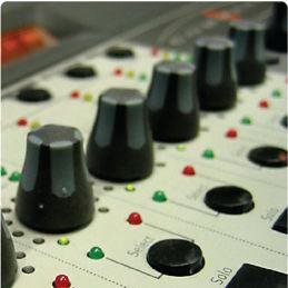 generador-honda-inverter-insonorizado-eu70-basarian